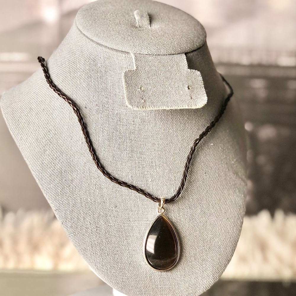 πππCatβs Eye on a Cord Necklace - Picture 4 of 4